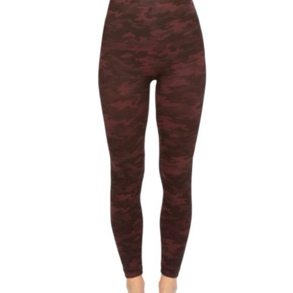SPANX Pants - Spanx Look At Me Now Seamless Leggin Size S